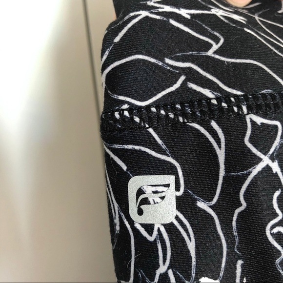 ❌SOLD❌Fabletics Floral Print Salar Leggings - Picture 5 of 6